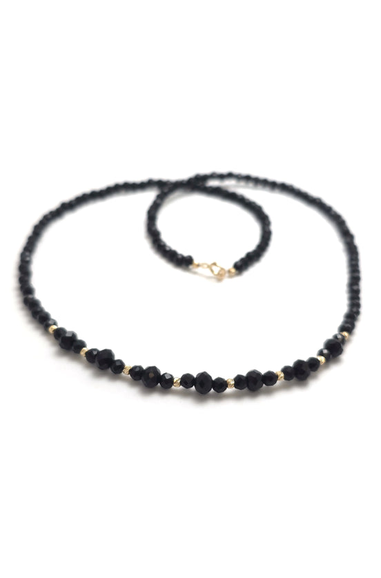 Colier cu cristale rotunde negre combinate și bile de aur de 14k de 2mm, lungime 40 cm