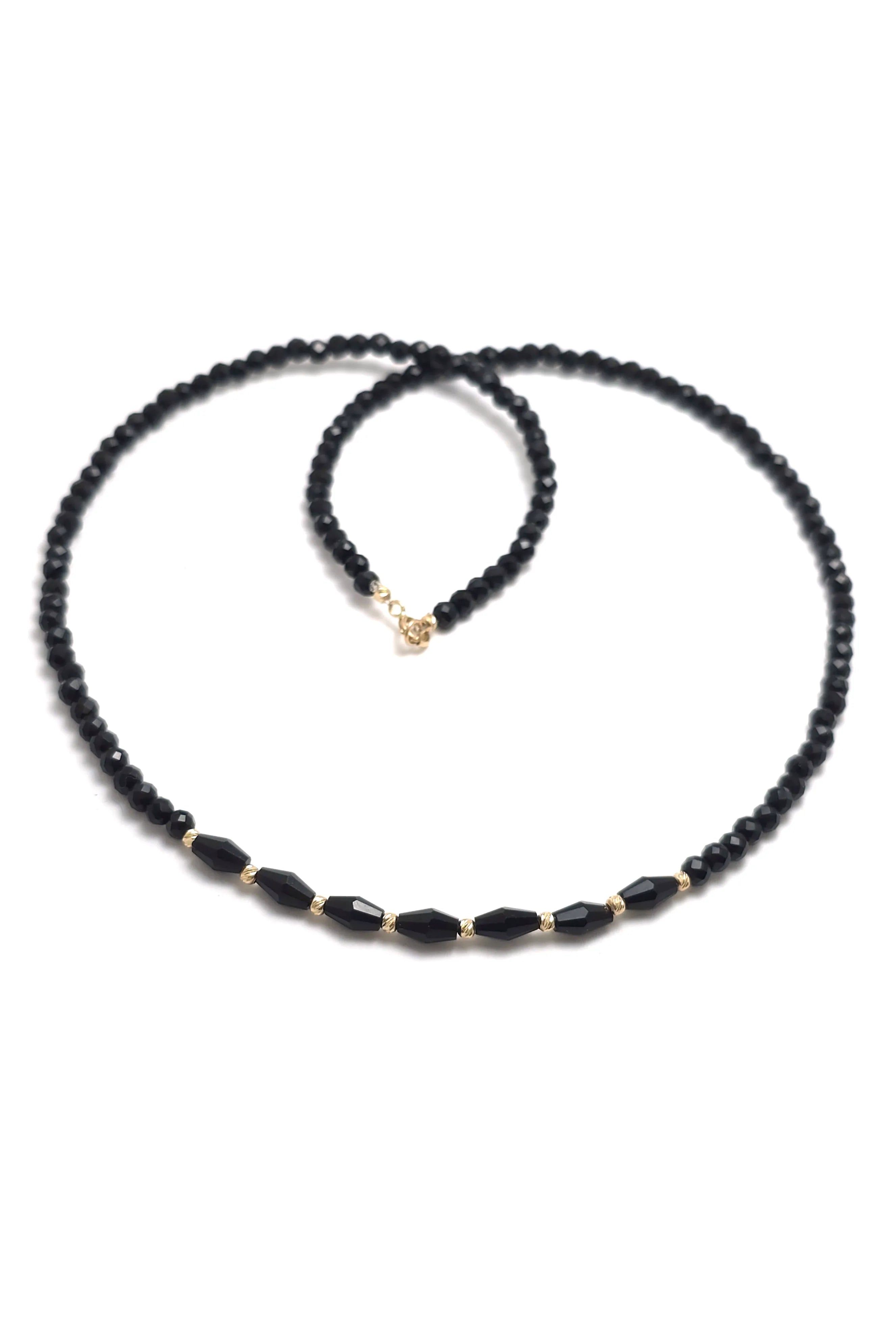 Colier cu cristale rotunde și ovale negre combinate și bile de aur de 14k de 2mm, lungime 40 cm