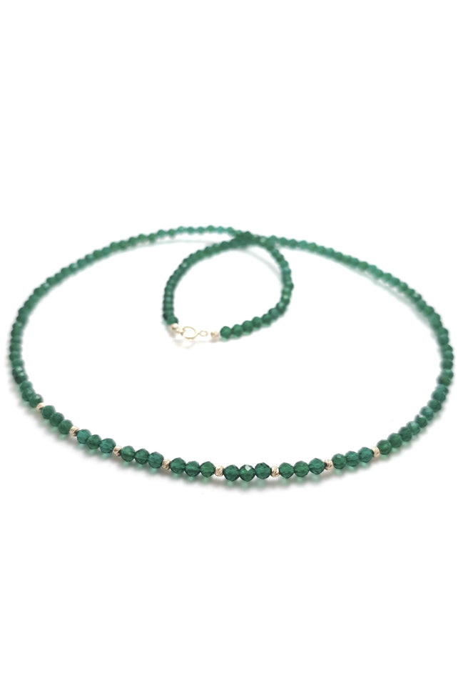 Colier cu cristale rotunde verde smarald și bile de aur de 14k de 2mm, lungime 40 cm