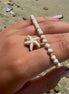 Brățară de picior cu 4 bilute din aur 14kt cu piatră Howlite cristal și talisman Steluta de Mare si scoica